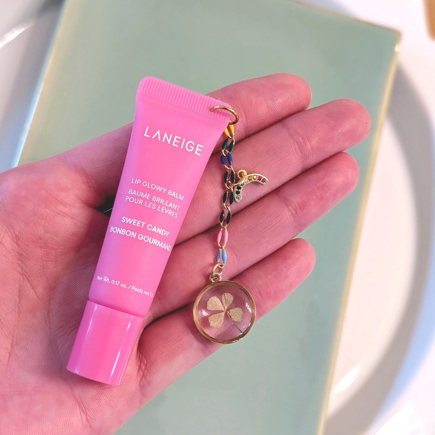Mini Laneige Lip Gloss Charm Real Four Leaf Clover Pendant Lip Balm Birthday Party Favor Gift For Girl Beauty Accessory Flavor Balm
