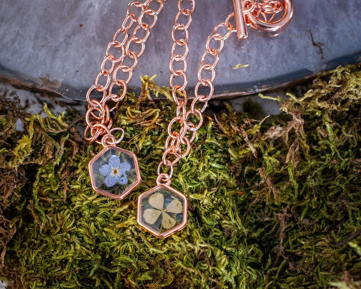 Forget-Me-Not Rose Gold Dried Flower Resin Bracelet Memorial Sympathy Grief Keepsake Nature Floral Jewelry Elegant wedding Gift for Her
