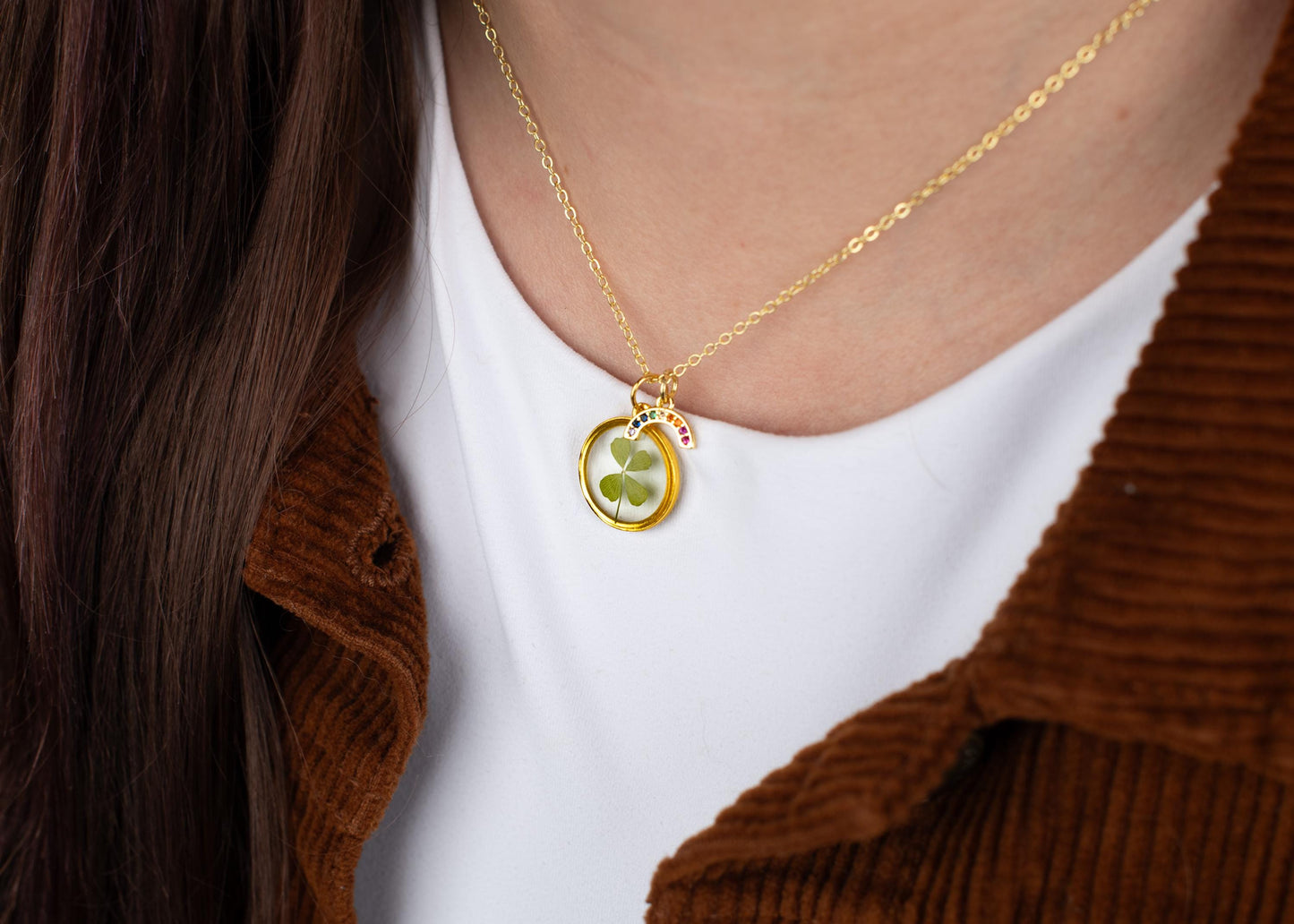 Real four leaf clover necklace with gold resin pendant and rainbow gemstone charm lucky jewelry good luck gift botanical pendant dainty nature necklace handmade clover charm cottagecore aesthetic St Patricks Day jewelry unique floral keepsake