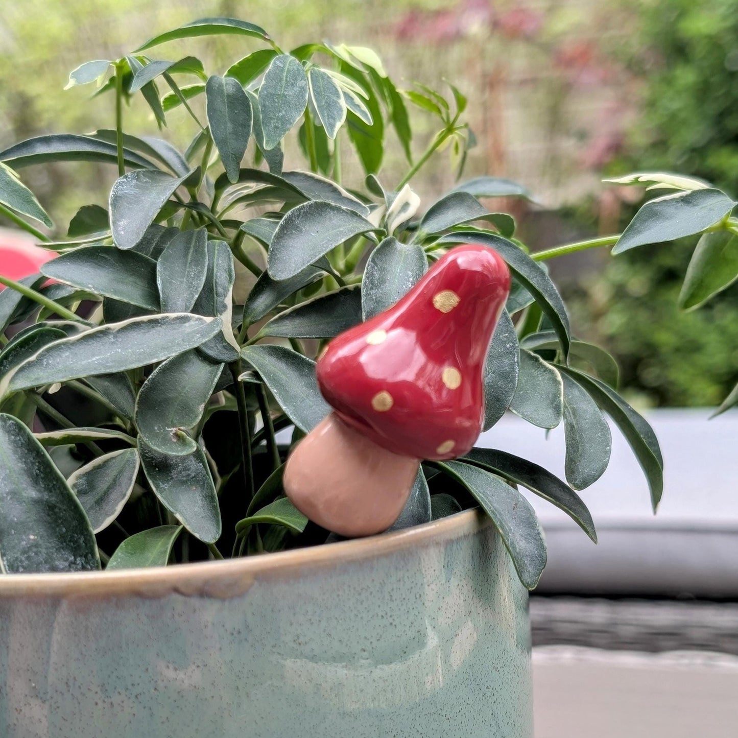 Houseplant Gift Ornament Fairy Mushroom Stake Decor for Birthday Home Present Cottage Style Wooden Accent Garden Ornament Red Cap Farmhouse