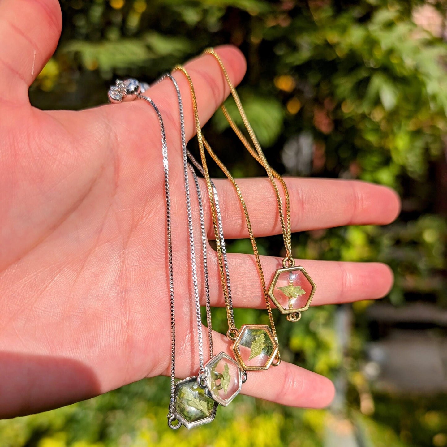 Protection Jewelry Collection Four Leaf Clover Charm Bracelet Graduation Gift Design Lucky Pendant Student Moving Present Titanium Chain Option Real Preserved Clover Multiple Metal Colors Available Perfect Keepsake Essential Lucky Gift Set