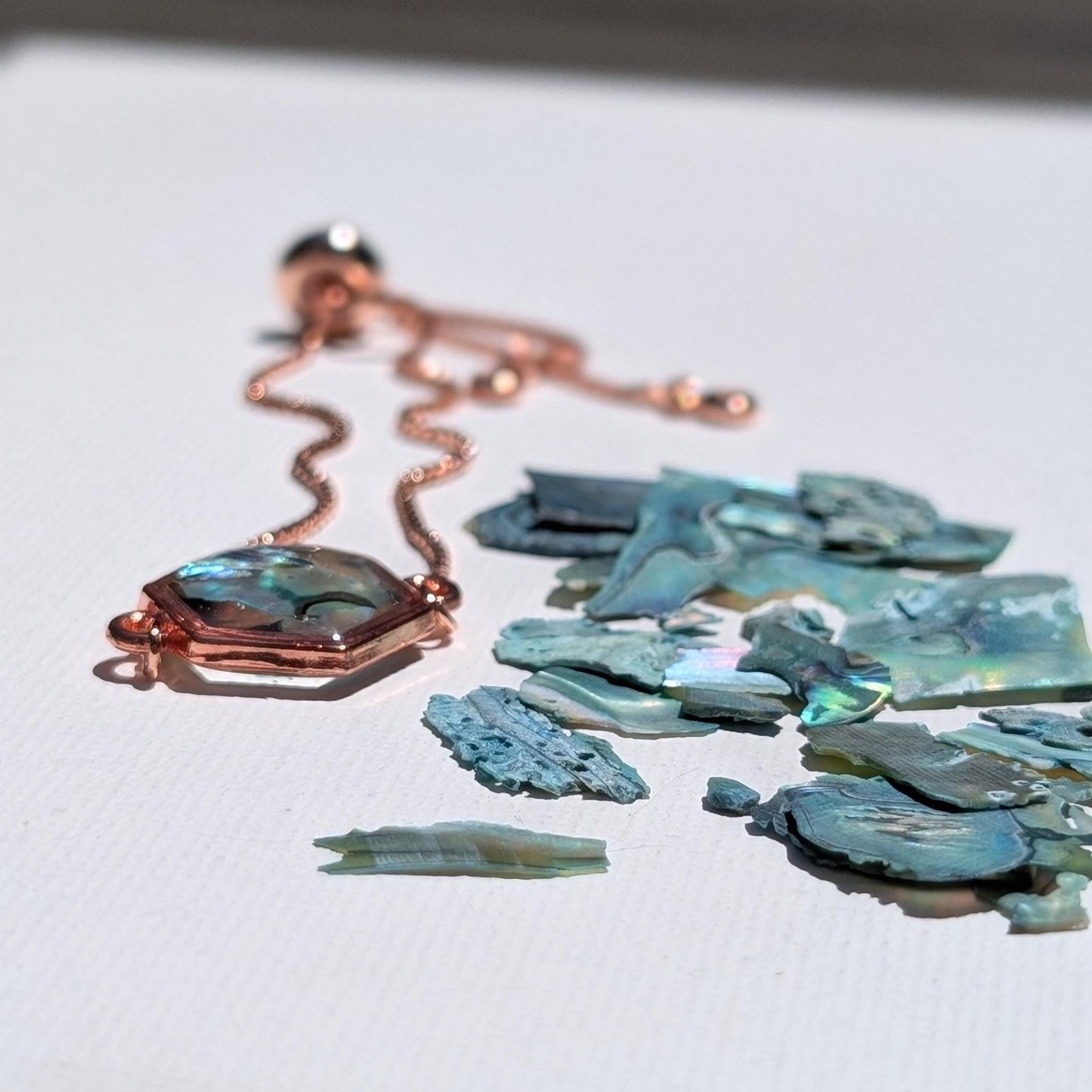 Lightweight mermaidcore jewelry with abalone shell and slider chain