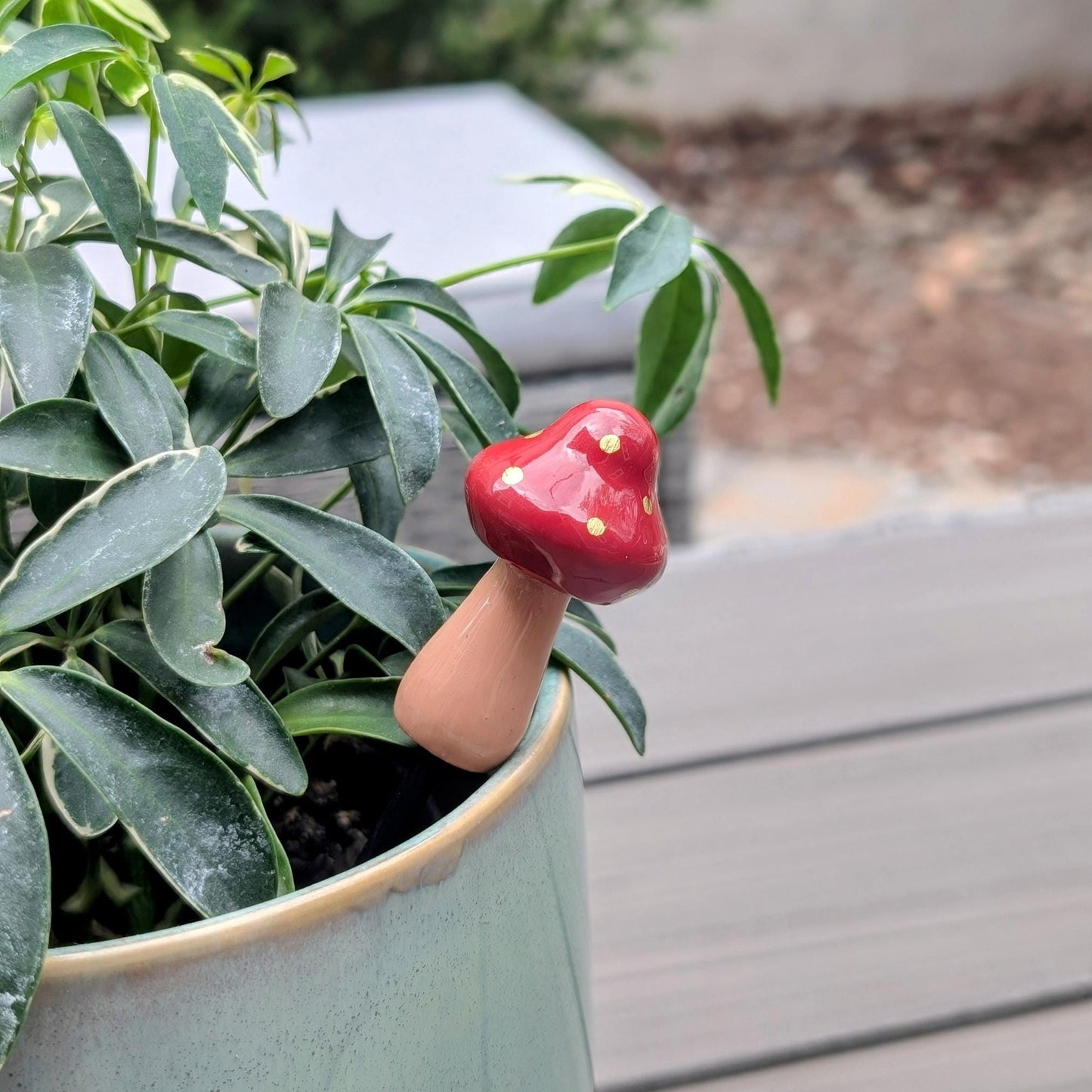 Houseplant Gift Ornament Fairy Mushroom Stake Decor for Birthday Home Present Cottage Style Wooden Accent Garden Ornament Red Cap Farmhouse