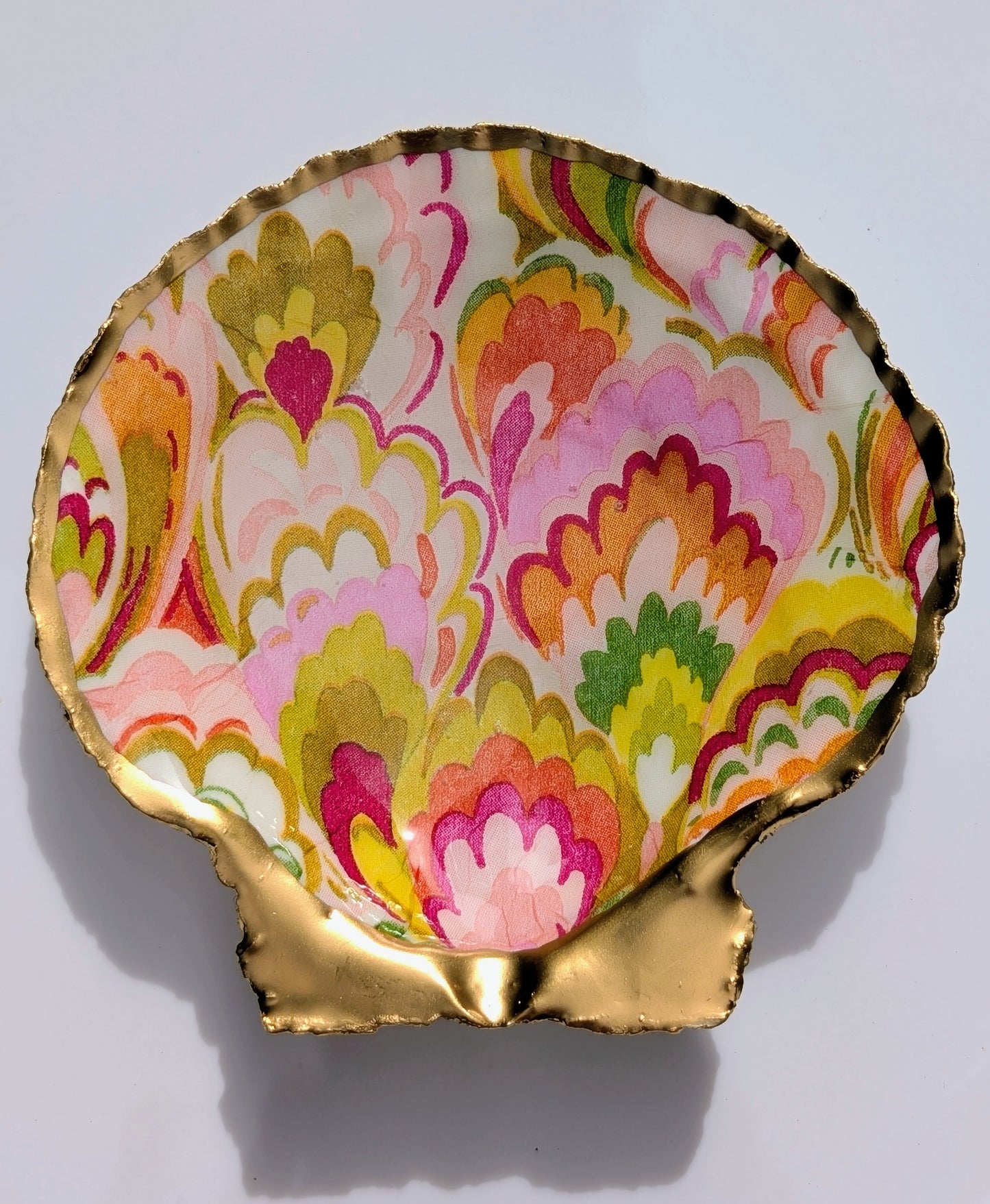 Decoupage Scallop Shell - Retro Waves