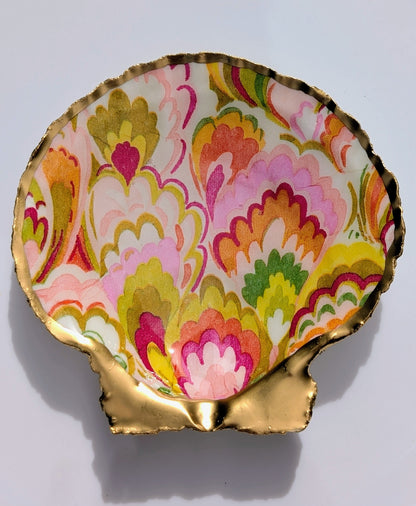 Decoupage Scallop Shell - Retro Waves