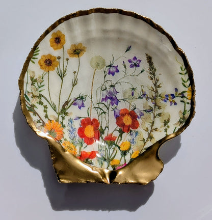 Decoupage Scallop Shell - Ivory Wildflower