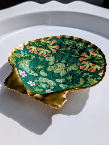 Decoupage Scallop Shell - Green Floral