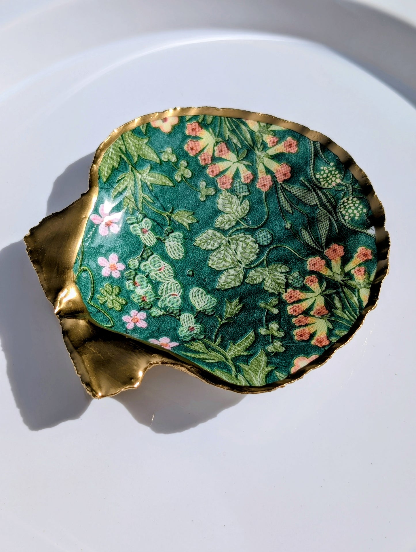 Decoupage Scallop Shell - Green Floral