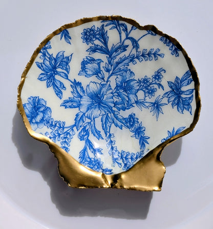 Decoupage Scallop Shell - Blue Floral Chinoiserie