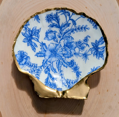 Decoupage Scallop Shell - Blue Floral Chinoiserie