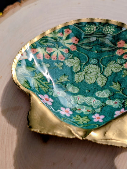 Decoupage Scallop Shell - Green Floral