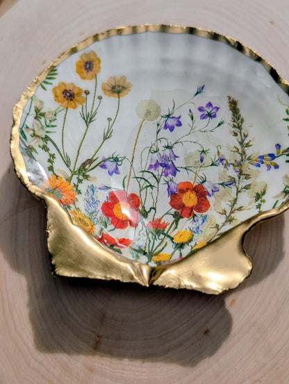 Decoupage Scallop Shell - Ivory Wildflower