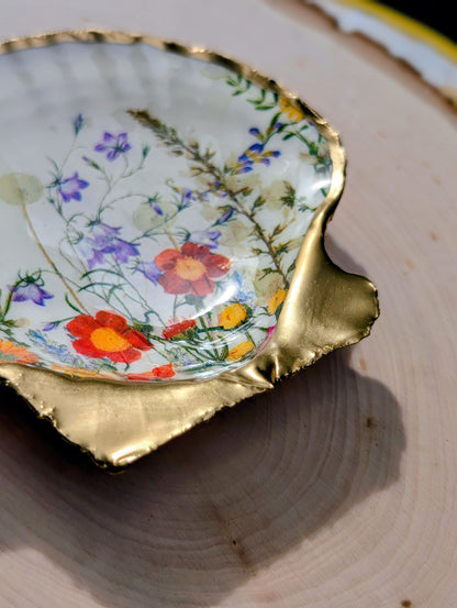 Decoupage Scallop Shell - Ivory Wildflower