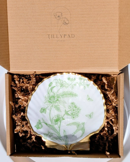Decoupage Scallop Shell - Green Floral Chinoiserie