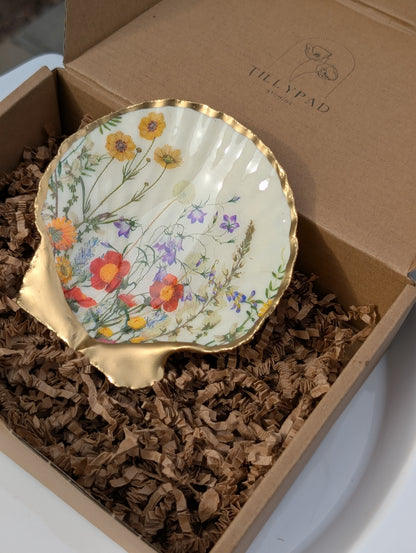 Decoupage Scallop Shell - Ivory Wildflower