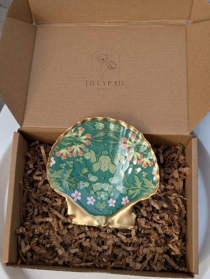 Decoupage Scallop Shell - Green Floral