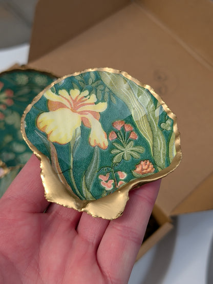 Decoupage Scallop Shell - Green Floral
