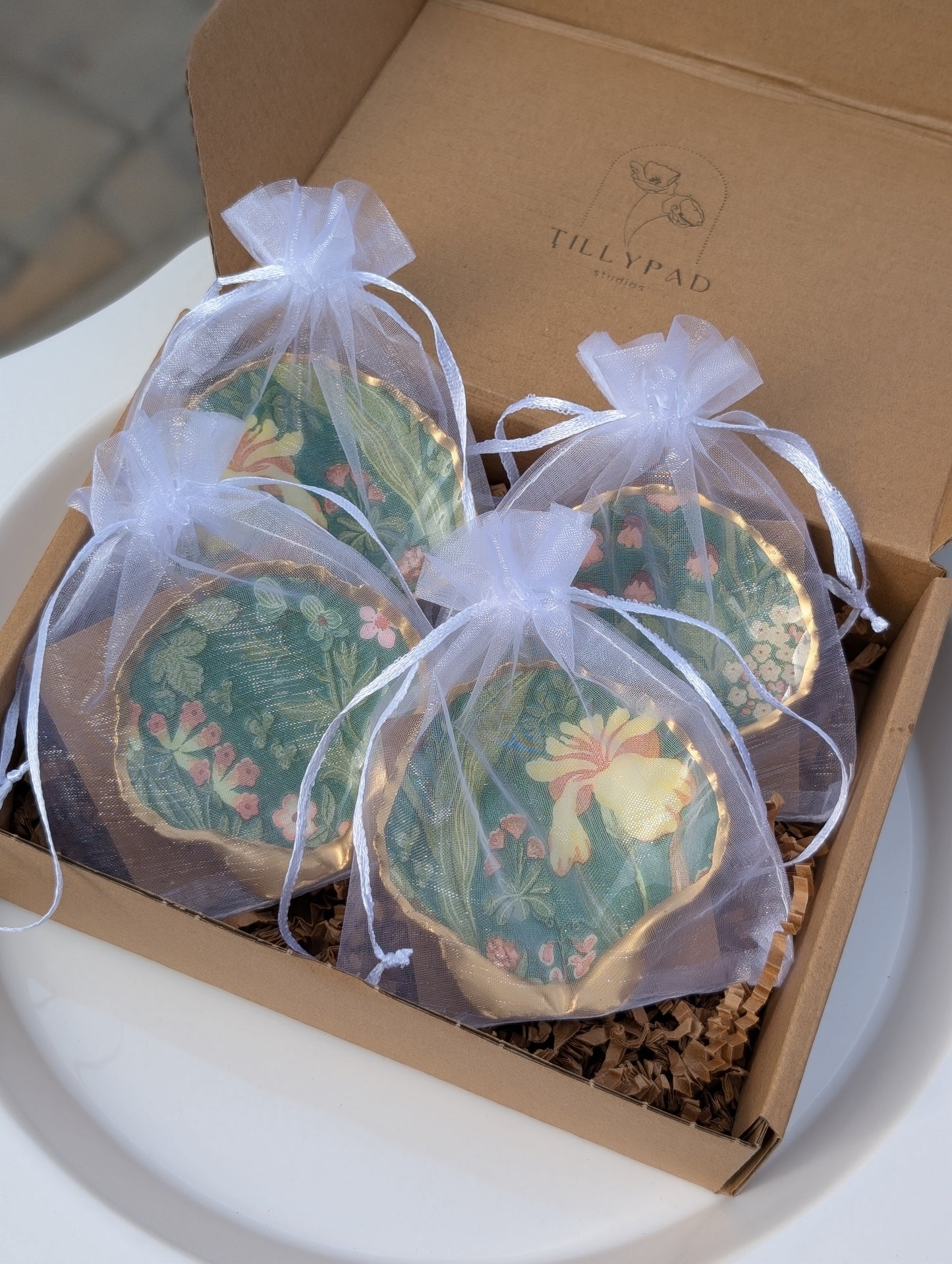 Decoupage Scallop Shell - Green Floral