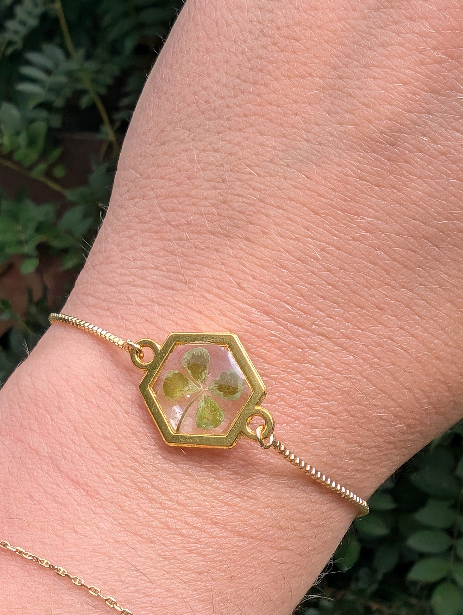 Lucky Charm Bracelet Real Four Leaf Clover Jewelry Irish Heritage Gift St Patricks Day Accessory Hexagon Pendant Nature Lover Gift Handmade Botanical Jewelry
