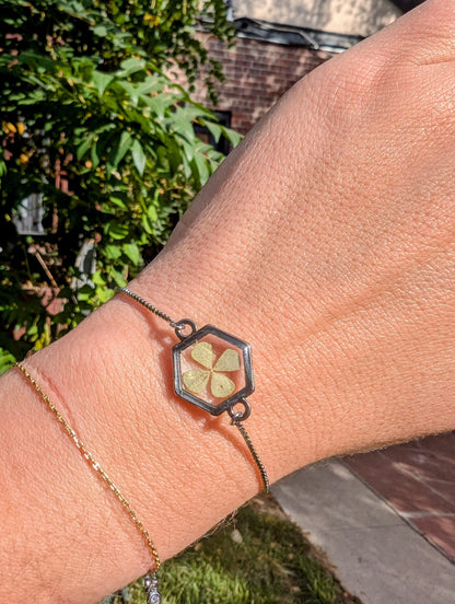 Four Leaf Clover Bracelet Good Luck Charm St Patricks Day Gift Real Preserved Clover Hexagon Charm Irish Nature Inspired Jewelry Botanical Accessory Eco Friendly Handmade Lucky Charm Bracelet