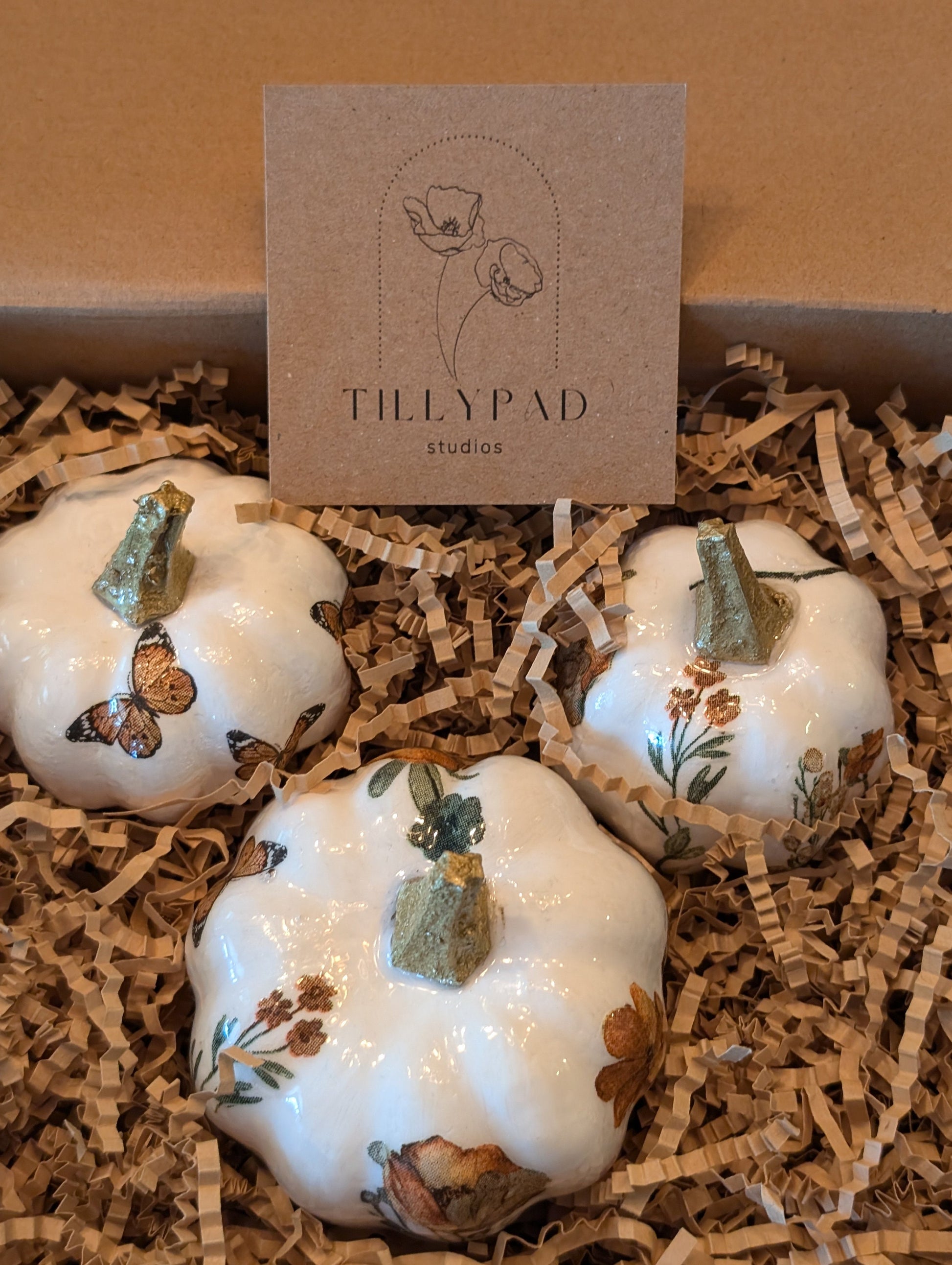 Mini Pumpkin Ornaments Fall Party Supplies Thanksgiving Decor Halloween Decorations Hostess Gift Housewarming Present Dorm Room Decorations Artisanal Crafts Festive Pumpkin Ornaments Small Space Decor