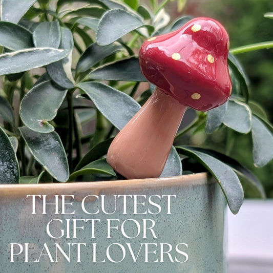 Houseplant Gift Ornament Fairy Mushroom Stake Decor for Birthday Home Present Cottage Style Wooden Accent Garden Ornament Red Cap Farmhouse