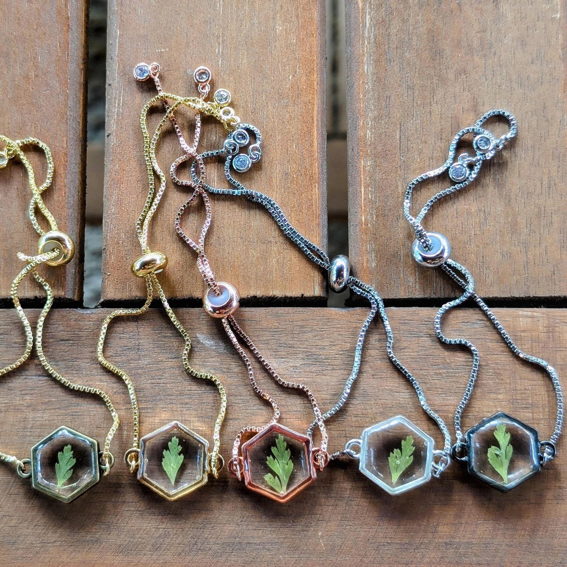 Pressed Clover Bracelet Good Luck Charm St Patrick's Day Gift Real Preserved Clover Charm Irish Nature Inspired Jewelry for graduation