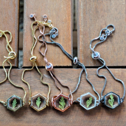 Pressed Clover Bracelet Good Luck Charm St Patrick's Day Gift Real Preserved Clover Charm Irish Nature Inspired Jewelry for graduation