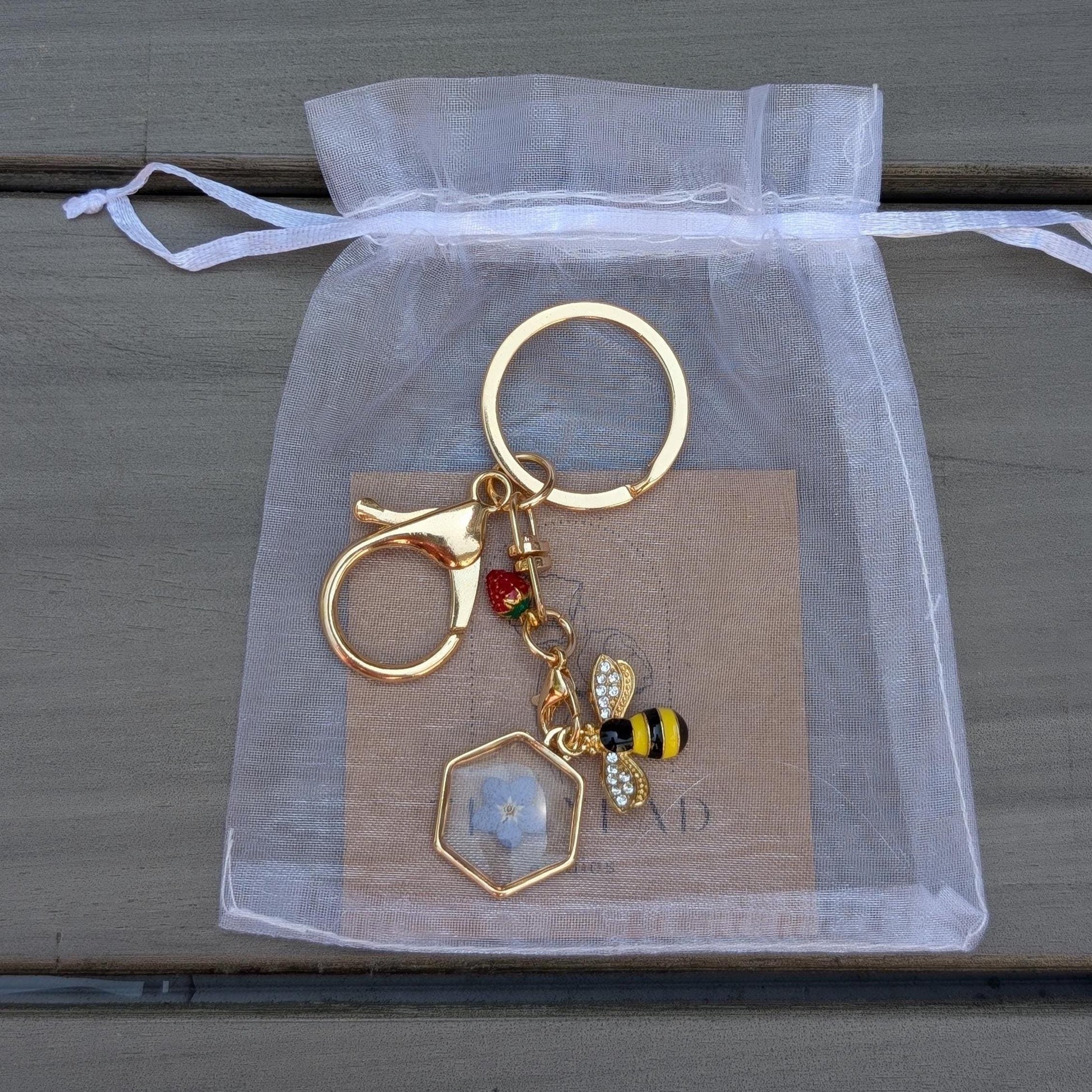 Strawberry Keychain With Bee Charm Pressed Flower Gold Bag Accessory Nature Gift For Her Cottagecore Summer Trend Aesthetic Charm Key Ring