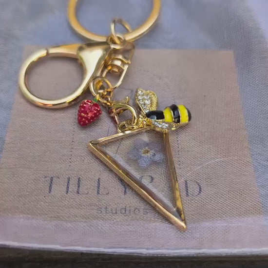 Strawberry Keychain With Bee Charm Pressed Flower Gold Bag Accessory Nature Gift For Her Cottagecore Summer Trend Aesthetic Charm Key Ring